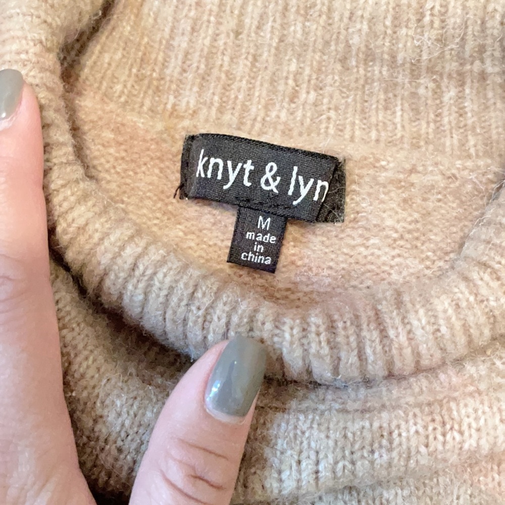 Sweater - Picture 7 of 7